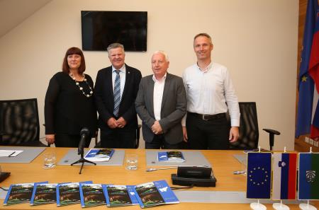 Tiskovna konferenca LAS 14 FOTO LJUBO VUKELIČ